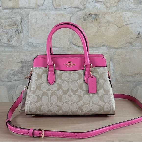 Coach - Picture 2 of 16